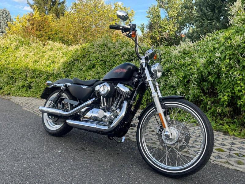 Harley-Davidson XL 1200V Sportster Seventy-Two