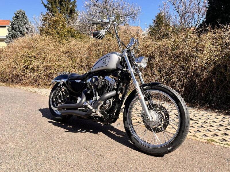 Harley-Davidson XL 1200V Sportster Seventy-Two