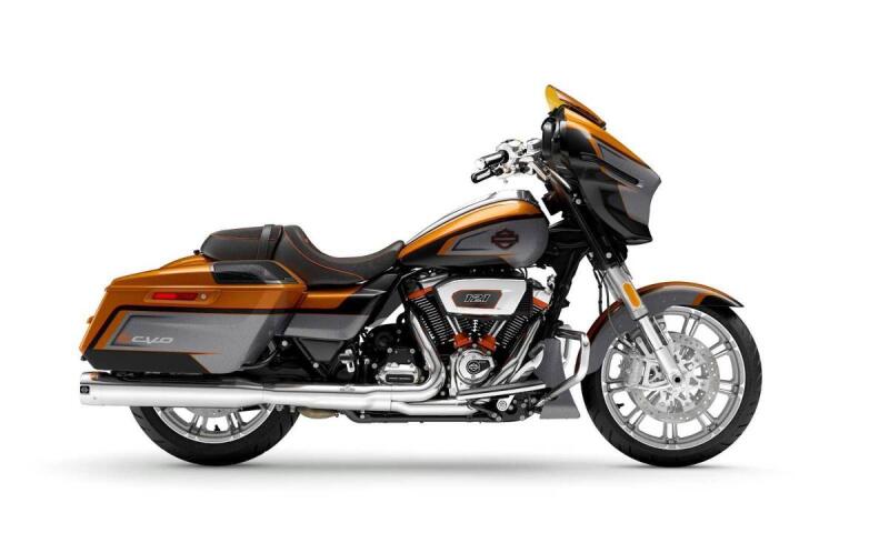 Harley-Davidson FLHXSE CVO Street Glide