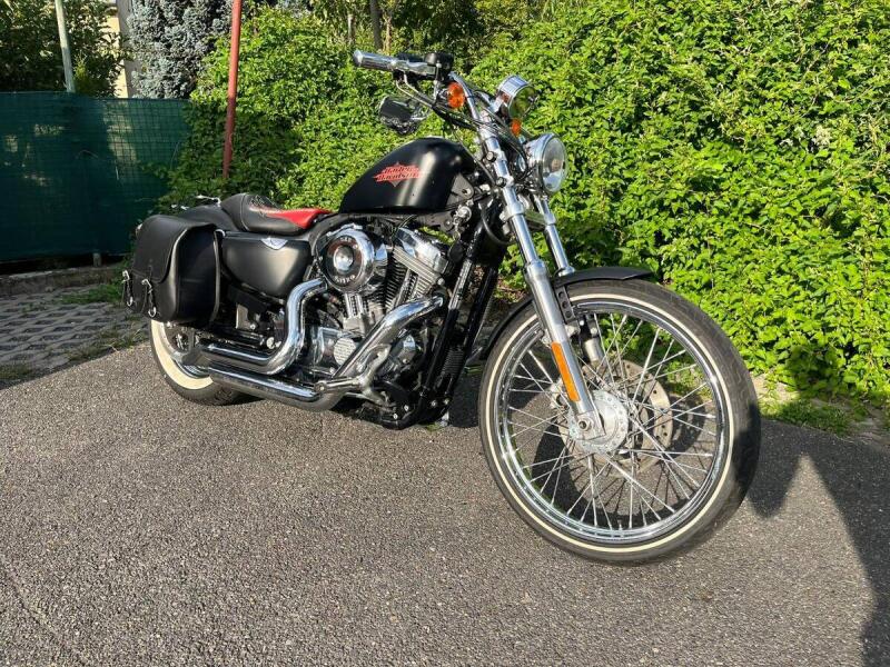 Harley-Davidson XL 1200V Sportster Seventy-Two