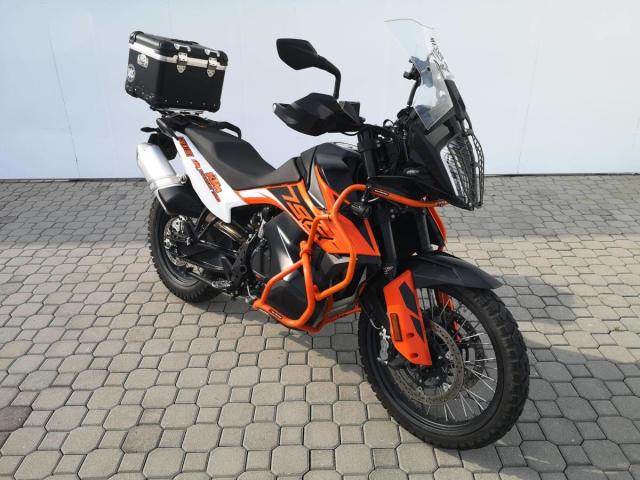 KTM