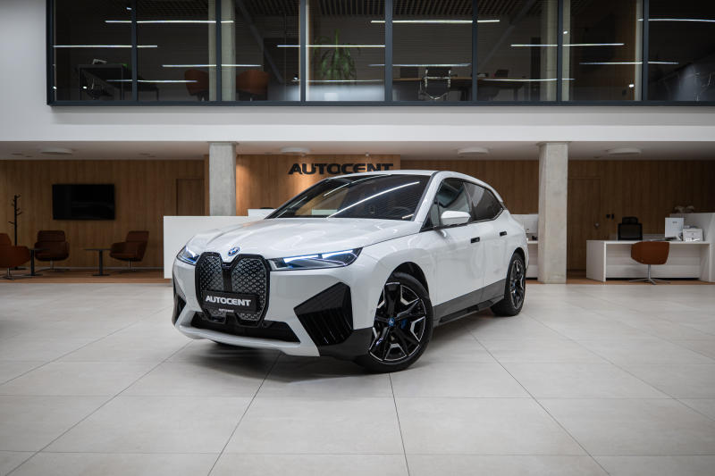 BMW iX