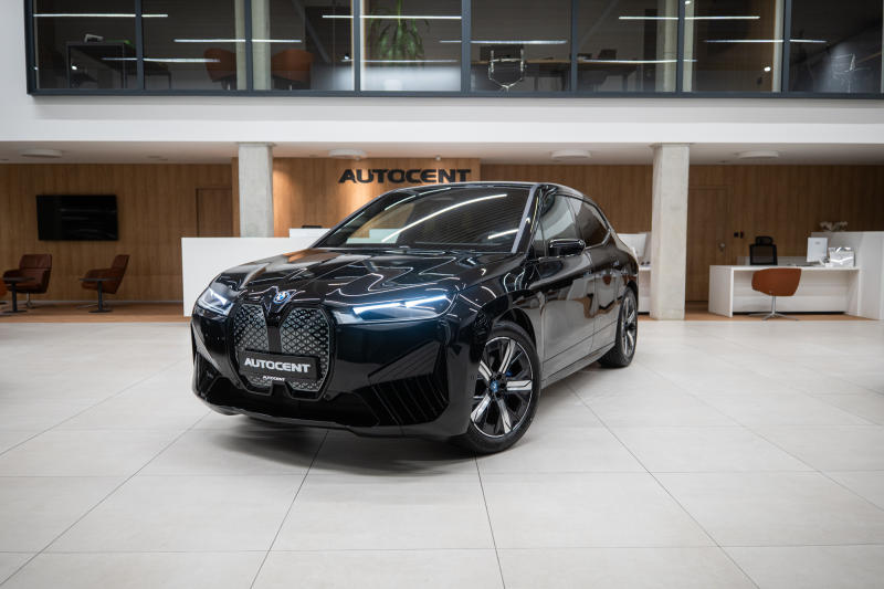 BMW iX
