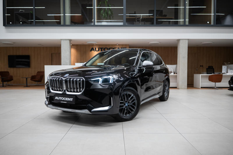 BMW iX1