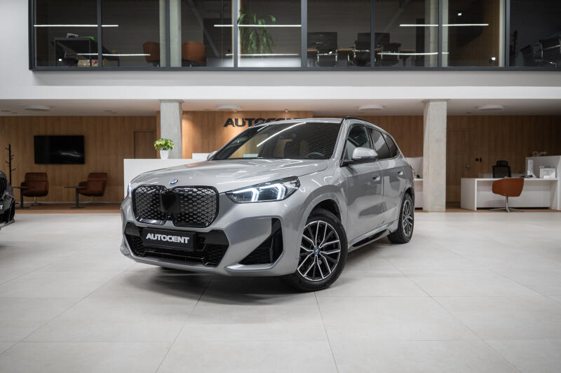 BMW iX1