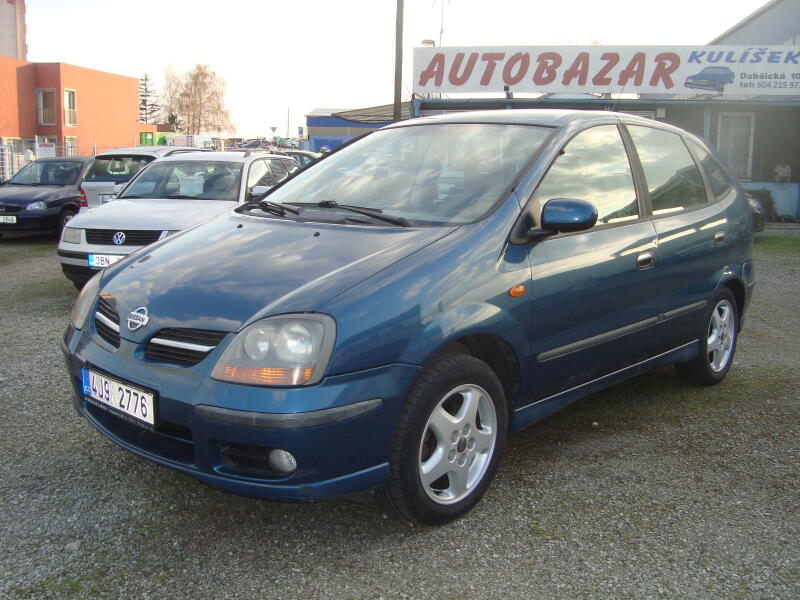 Nissan Almera Tino