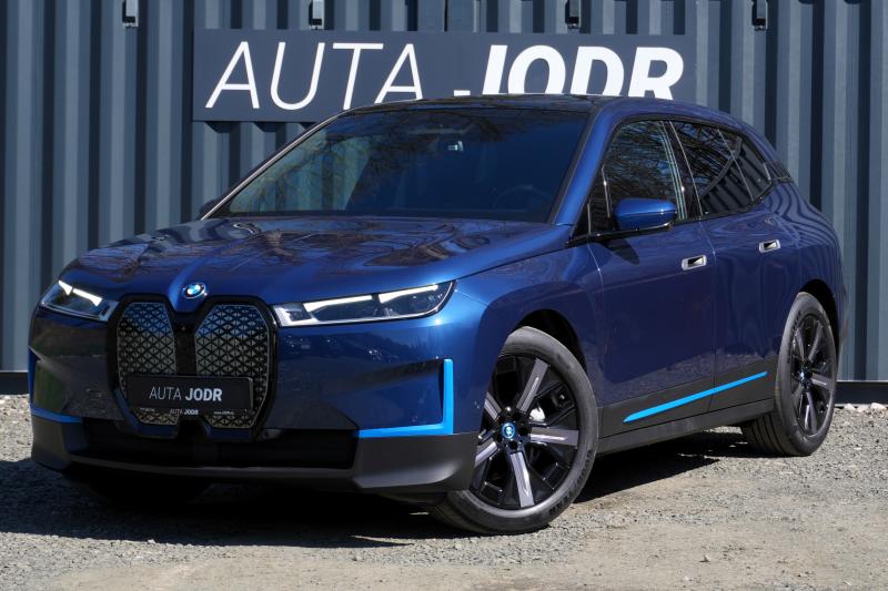BMW iX