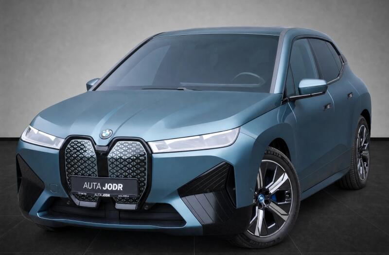 BMW iX