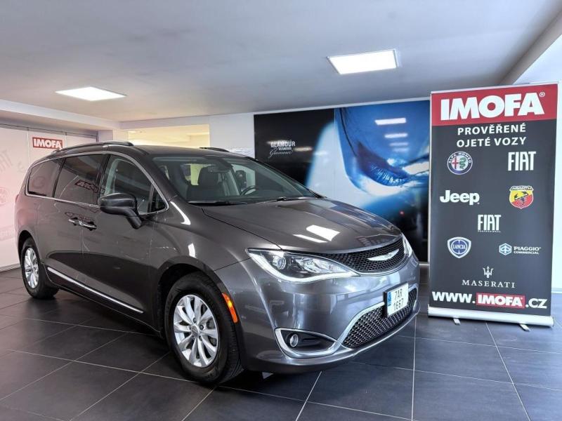 Chrysler Pacifica