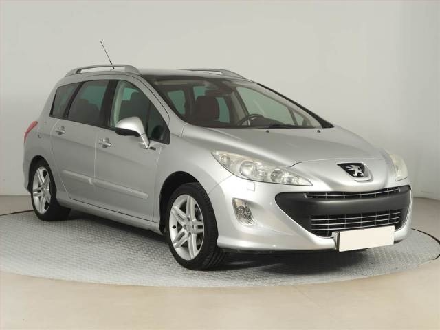 Peugeot 308 1.6 VTi, 7 míst, nová STK