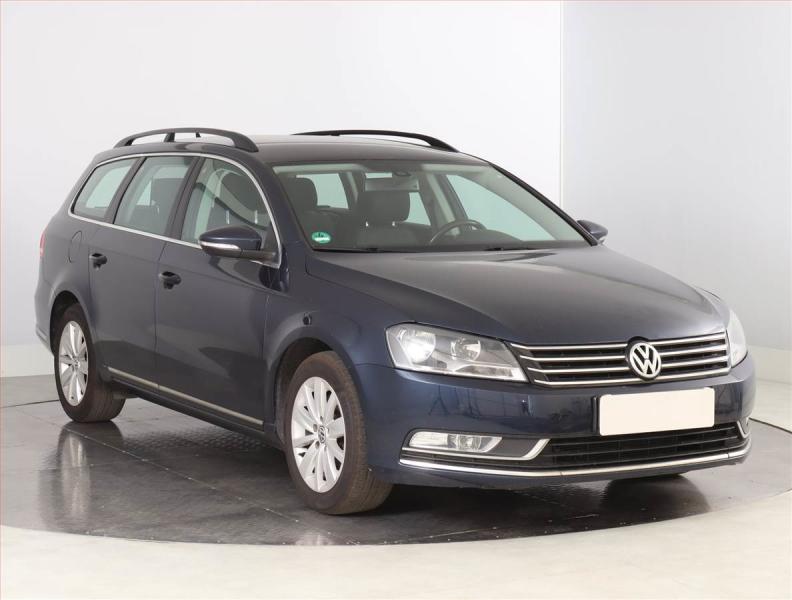 Volkswagen Passat (2014) 2.0 TDI, Serv.kniha, Tempomat - fotografie inzerátu