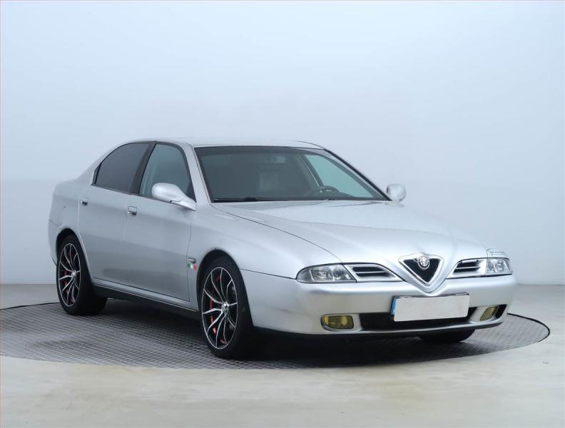 Alfa Romeo 166