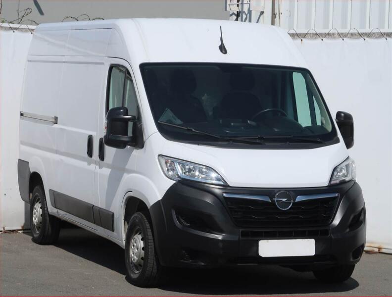 Opel Movano