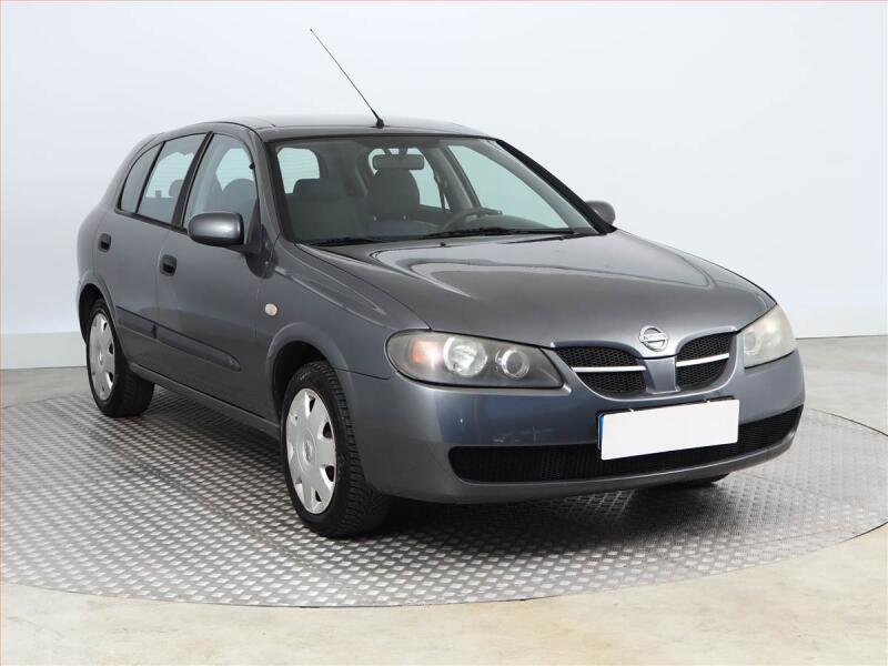 Nissan Almera