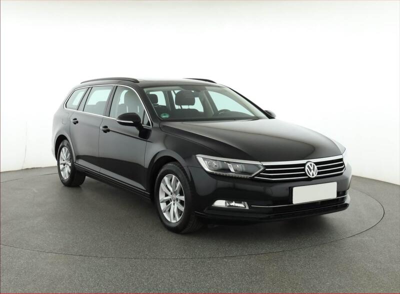 Volkswagen Passat (2017) Comfortline 2.0 TDI, Automat - fotografie inzerátu