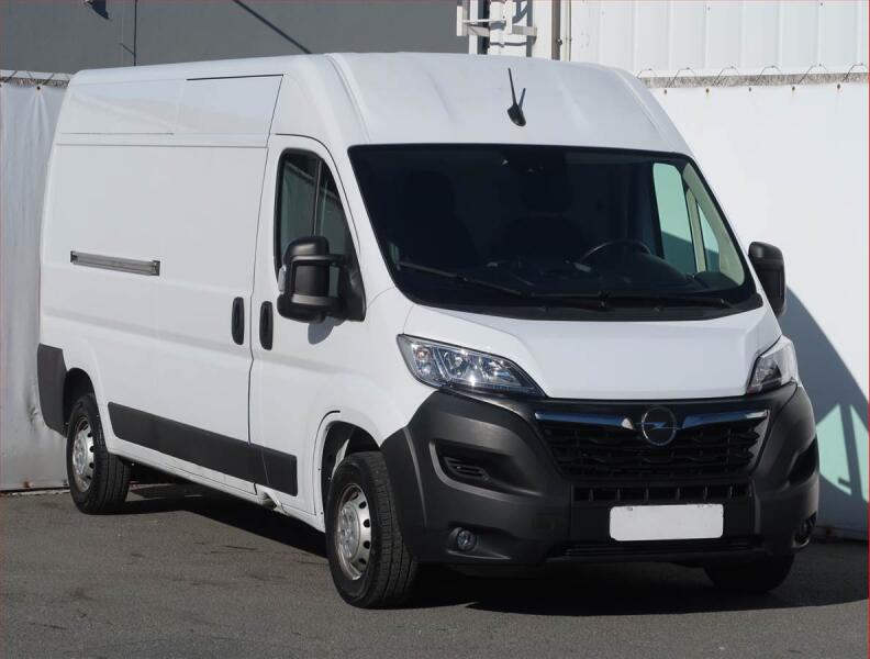 Opel Movano