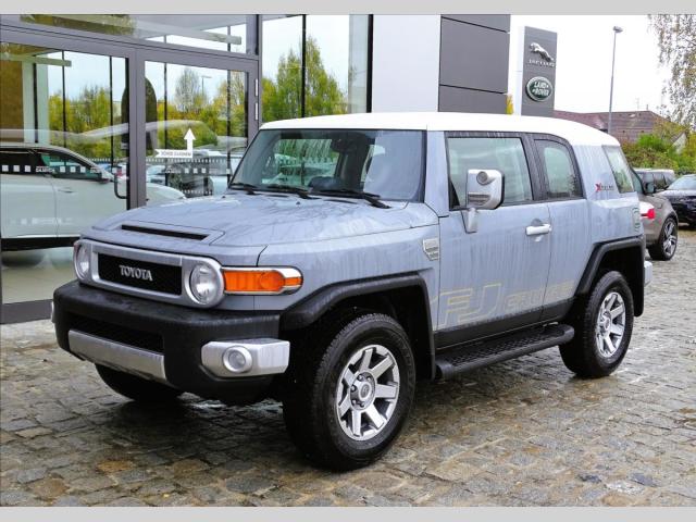 Toyota FJ