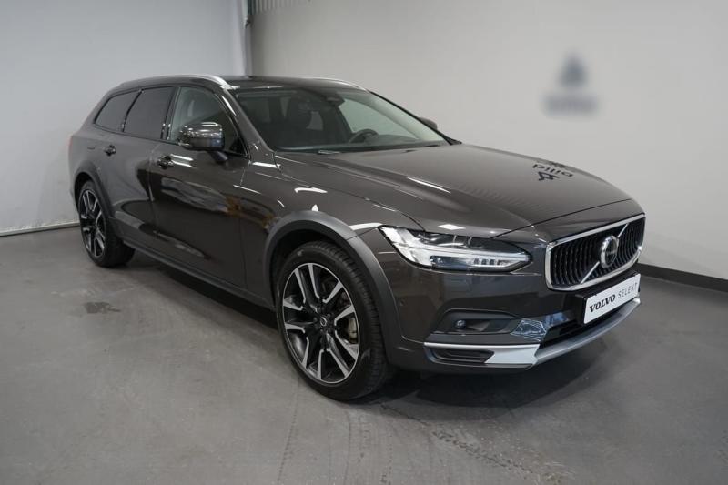 Volvo V90