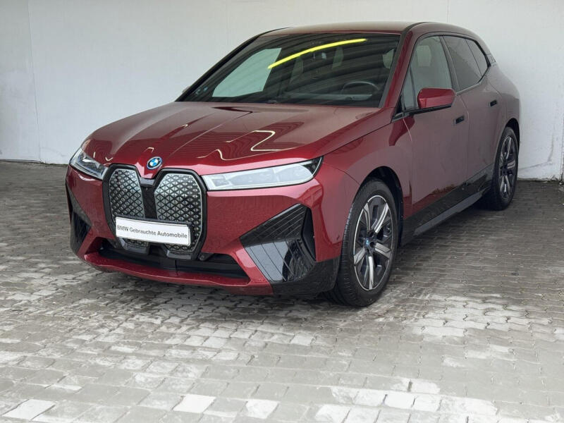 BMW iX