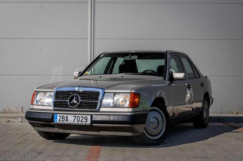 Mercedes-Benz Triedy E