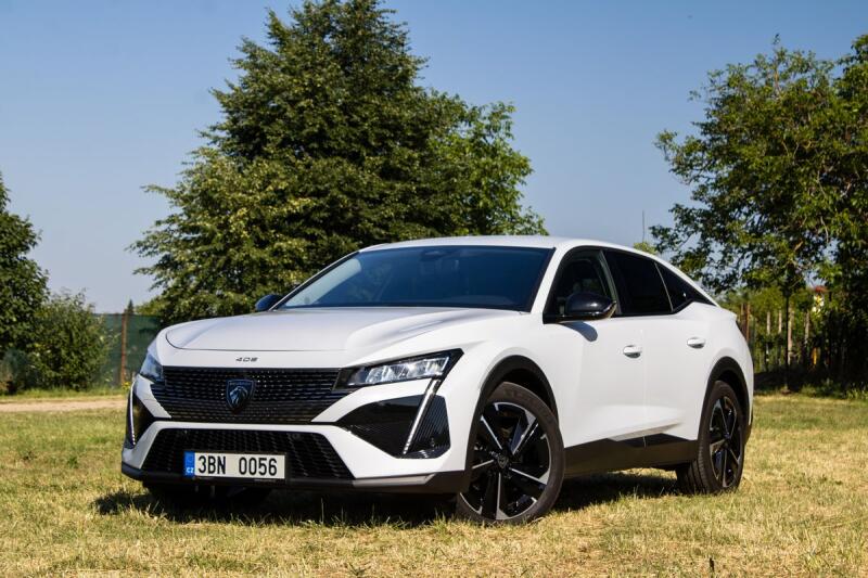 Peugeot 408