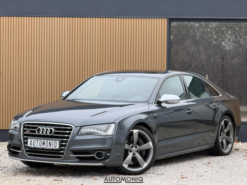 Audi S8