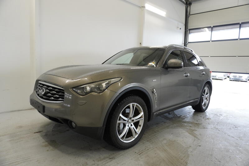 Infiniti FX50