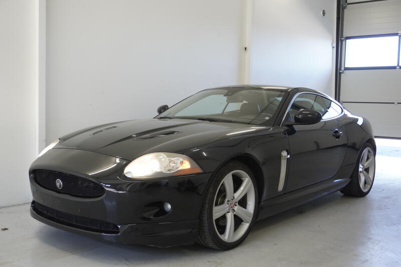 Jaguar XK8