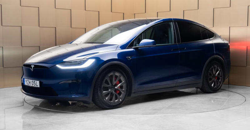 Tesla Model X