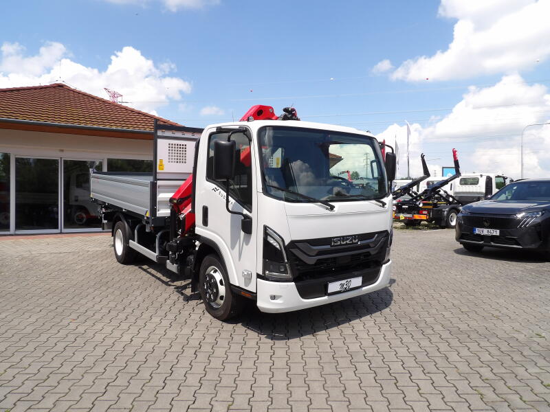 Isuzu M30