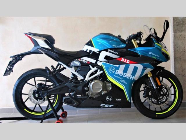 CFMOTO 300 SR