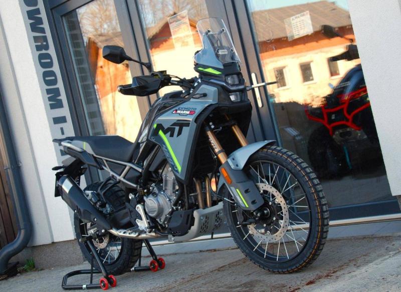 CFMOTO 450 MT-R