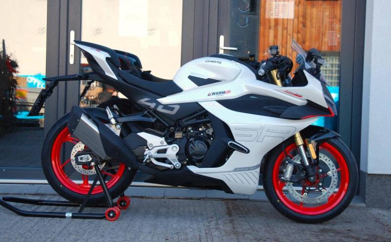 CFMOTO 450 SR