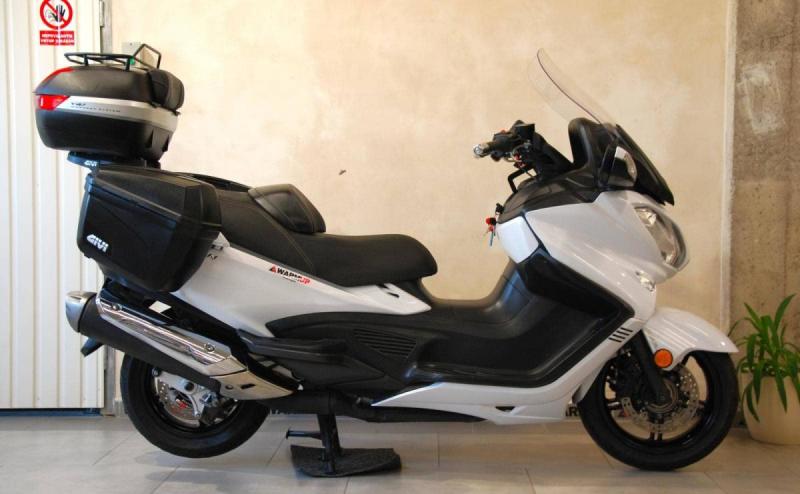 Suzuki Burgman 650