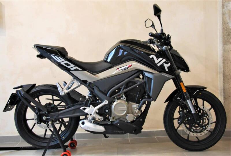 CFMOTO 300 NK