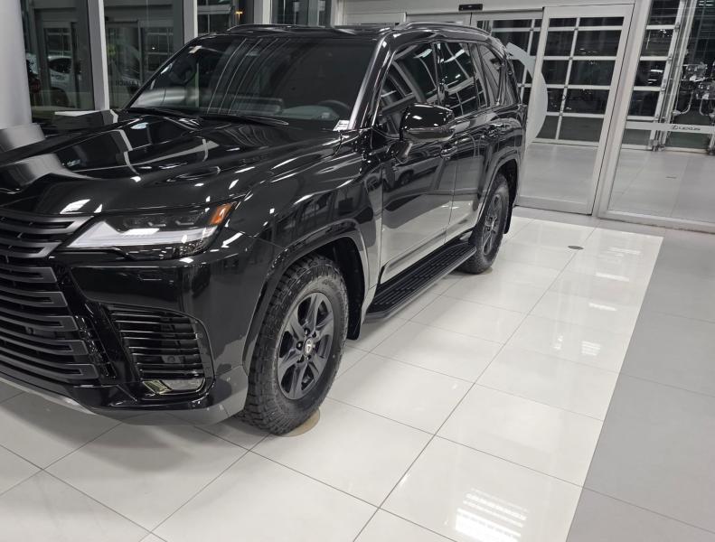 Lexus LX 700h