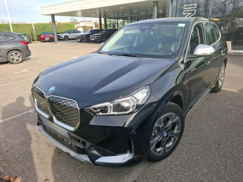 BMW iX1
