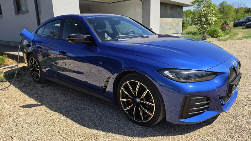 BMW i4