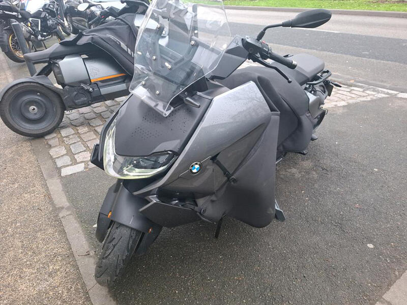 BMW CE 04