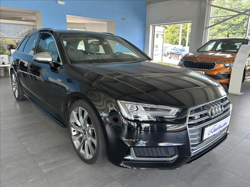 Audi S4
