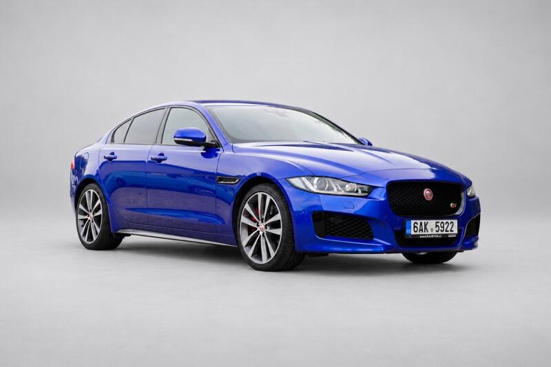 Jaguar XE