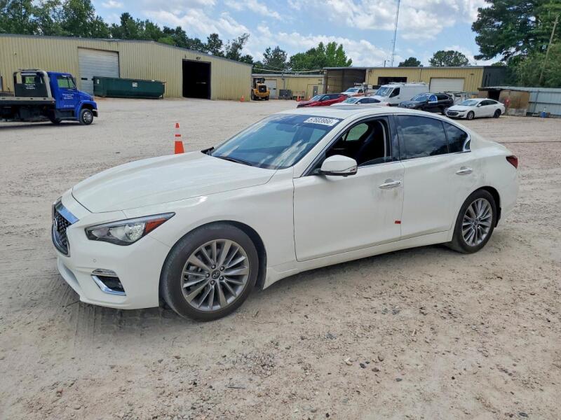 Infiniti Q50