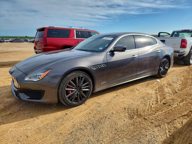 Maserati Quattroporte
