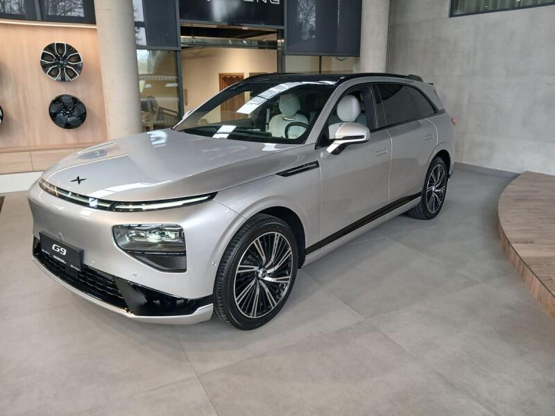 Xpeng G9