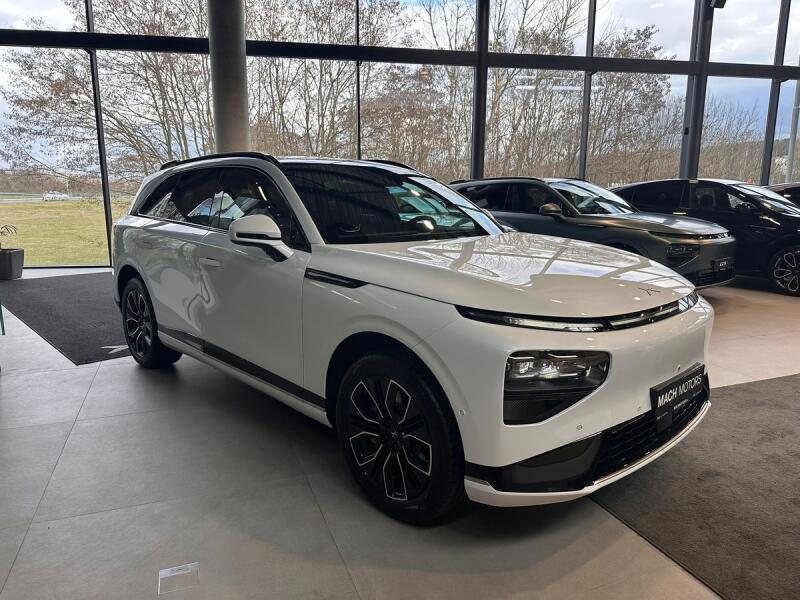 Xpeng G9