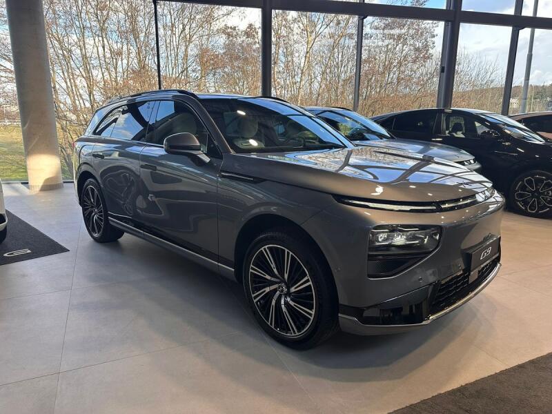 Xpeng G9