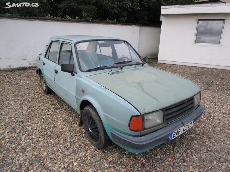 Skoda 120