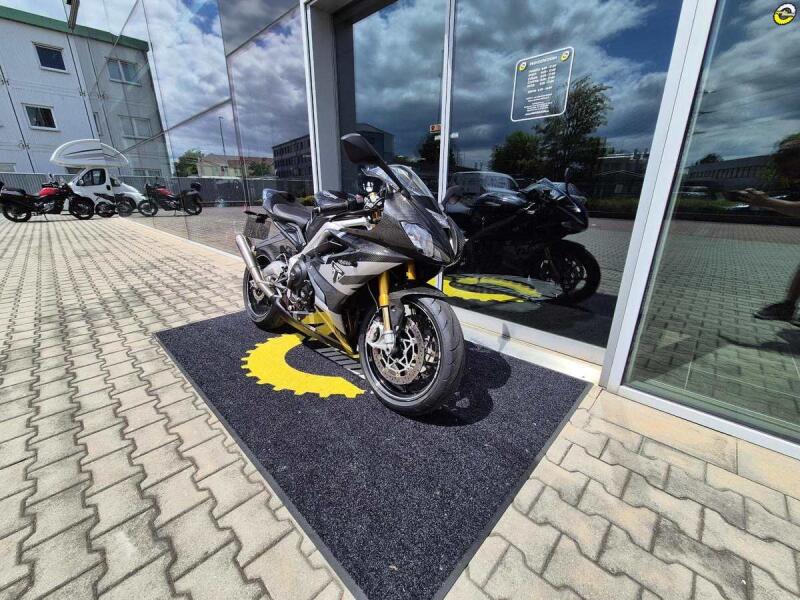 Triumph Daytona 765