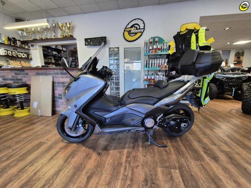 Yamaha T-Max 530