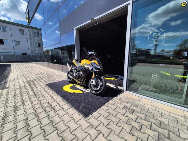 Aprilia Tuono V4 1100 RR